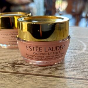 Estée Lauder Resilience Lift Night Cream